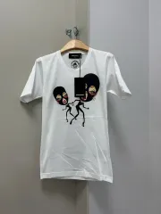 DSQUARED2(ディースクエアード2) 半袖Tシャツ XS サイズ 新品のサムネイル