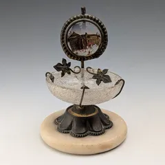 天使の彫刻付き金属製灰皿 シルバー アンティーク オルモル グローブド