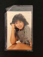缶バッジ 菊池桃子 昭和 アイドル アイドル】菊池桃子アイドルバッジ2 - メルカリ