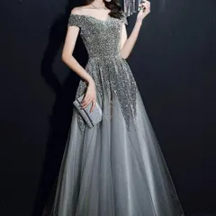 スパンコールのゴージャスなイブニングドレス?.?