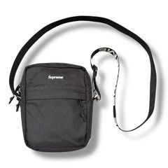Supreme 18SS Shoulder Bag ショルダーバッグ スモールボックスロゴ 鞄 カバン シュプリーム ブラック 94032A8