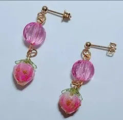 ハンドメイドアクセサリー　美味しいイチゴ　【No.117】