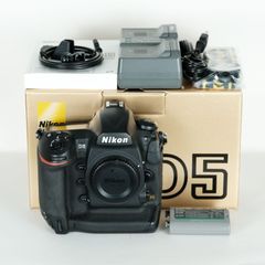 [良品｜シャッター数73,654回] Nikon D5 XQD-Type / ニコンFマウント