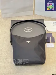 【今日特価】Prada Classic Nylon Tote Bag / プラダ クラシック ナイロン トートバッグ