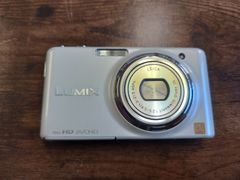 デジカメ　Panasonic LUMIX DMC-FX77　動作未確認