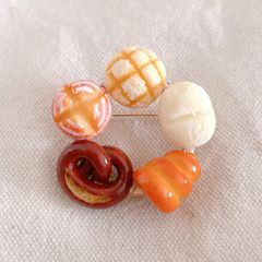 ミニチュアパン　リンクブローチ　小サイズ⑥