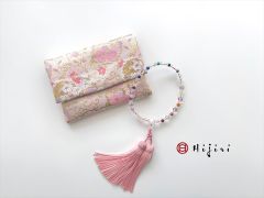 再販‼︎  お念珠入れ　ポケット付き　高級金襴…ピンクの花畑《送料無料》
