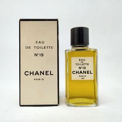 CHANEL Eau de Toilette N°19 100㎖香水 ほぼ未使用 - メルカリ