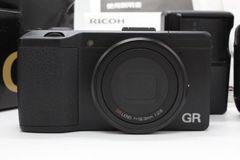 ＜＜化粧箱＆専用ポーチ付き！！シャッター回数827回！！＞＞【美品】RICOH リコー デジタルカメラ GR APS-Cサイズ #LE2025214