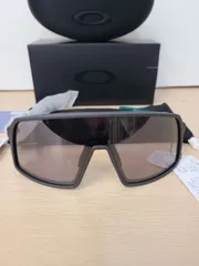 【新品未使用品】オークリー（OAKLEY） Sutro（スートロ）サングラスOO9406A-4737（通販6）のサムネイル