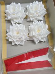 見切り品！1個価格　式典用リボン胸章（記章/徽章） 大リボンバラ タレ付き　白