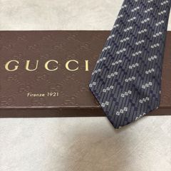 美品 GUCCI グッチ シルク 100％ ブラック 黒 総柄 254-714