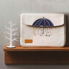【ムーミン】タブレットケース 雨と傘