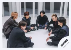 【中古】生写真(ジャニーズ) SixTONES/集合(6人)/横型・全身/シングル「CREAK」MV＆ジャケ写オフショット/公式生写真