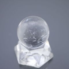新品 ヒマラヤ水晶 大玉 丸玉 珠サイズ 40mm 台座 浄化 天然石 虹入り 