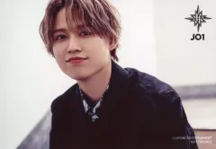 【中古】生写真(男性) JO1/白岩瑠姫/横型・バストアップ/CD「STARGAZER」forTUNE music特典ソロショット生写真