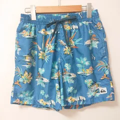 (^w^)b QUIKSILVER クイックシルバー ショートパンツ ウォークショーツ プリント 総柄 ハイビスカス ヤシの木 ブランドロゴ ワッペン リゾート カジュアル アウトドア スポーツ 小さいサイズ ブルー系 青 メンズ サイズS