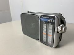 パナソニック　FM/AM 2バンドラジオ　RF-2400