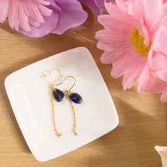 16kgp 14kgf ブラックオパールのピアス