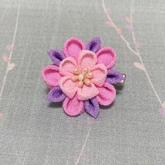 つまみ細工　宝相華　ヘアクリップ　ブローチ