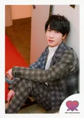 【中古】生写真(ジャニーズ) Snow Man/渡辺翔太/全身(足見切れ)・座り・トレカサイズ/「復刻版ミニフォト」/『miniphoto』/LOVE HARAJUKU Est 1988 Johnny’s Shop in Harajuku