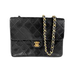 シャネル CHANEL  斜め掛けショルダーバッグ マトラッセ