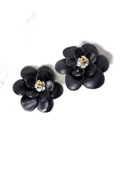 美品 CHANEL シャネル ココマーク カメリア フラワー イヤリング ブラック 02A ラインストーン W 2.7 cm