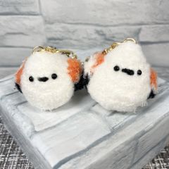 ハンドメイド　シマエナガ　チャーム　2点セット