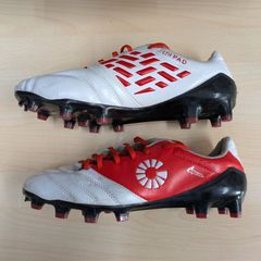 サッカー　シューズ　ガビック　マトゥー 壱 天 (イチ テン)　GS1050　27.0 白　中古品　箱なし