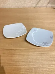 【新品】ナルミ　取り皿２枚セット　雪　結晶　グレー　リーフ　ボーンチャイナ　皿　お皿　来客用　かわいい　冬　取皿　小皿
