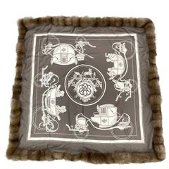 CHANEL　シャネル　大判スカーフ ココマーク マドモアゼル 希少✨ CHANEL シャネル マドモアゼル 大判 スカーフ 黒 白 ココ
