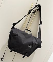 Arc'teryx  GRANVILLE 10 COURIER BAG Blackアークテリクス   ショルダーバッグ 　ブラック