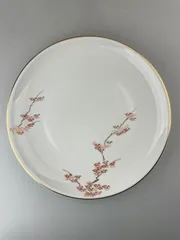 オールド深川　深川製磁　有田焼　金彩春秋紋　紅葉　桜　花瓶 オールド深川深川製磁有田焼金彩春秋紋紅葉桜花瓶