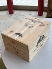 サッソアローロオーロ　ワイン　木箱