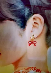 願掛け 縁起の良い リボンのイヤリング 願いが叶う叶結び 組み紐 ピアス 赤 紺