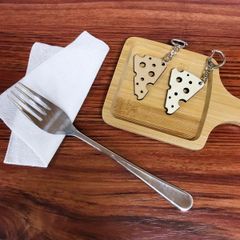 チーズ 木製 キーホルダー チャーム バッグチャーム プチギフト ストラップ キーリング ギフト 【Koral】