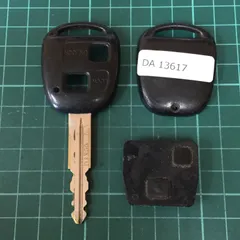 ダイハツ 純正キーレス裏黒２ボタン ムーブ等