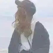 美品 フェンディ ネクタイ ハイブランド ソリッドタイ 無地 光沢