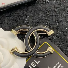 【今日特価】CHANEL シャネル 22 年新作 羊革 ダブル C ブローチ?-MM輸入
