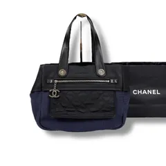 CHANEL シャネル　パリビアリッツ　ミニトートバッグ　ショルダーバッグ　ネイビー　紺色　ブラック　バイカラー　肩掛け　ココチャーム　キルティング　マテラッセ　マトラッセ　ナイロンキャンバス