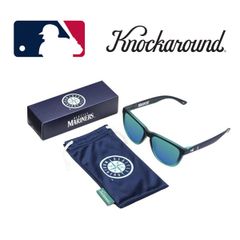 KNOCKAROUNDが、アメリカメジャーリーグ (MLB) と公式ライセンス契約を結び、シアトル・マリナーズのデザインを施したこの夏大注目のサングラスです。