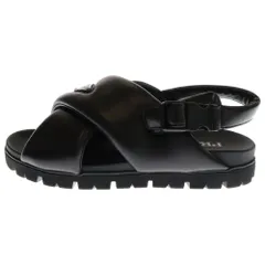 PRADA ブラックレザーサンダル ゴールドバックル　未使用に近い PRADA - 【新品未使用箱付き】 PRADA プラダ ベルト付きレザー