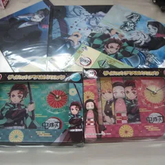 鬼滅の刃　ダイカットアクリルクロック　グリーン　レッド　クリアファイル