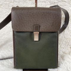 LOUIS VUITTON ルイヴィトン タイガ サラトヴPM ショルダーバッグ