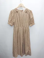◇ ⊂ earth music&ecology ドット 水玉柄 半袖 膝下丈 フレア　ワンピース サイズF ベージュ レディース P  【1409250049194】
