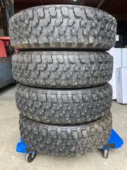 特価人気フルピン 175/80R14 スパイクタイヤ 4本 バリ効き 札幌付近〜 タイヤ・ホイール