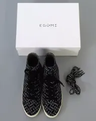 2025年最新】egumi スニーカーの人気アイテム - メルカリ