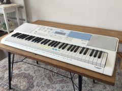 5197 【現状品】CASIO カシオ LK-515 光ナビゲーションキーボード 2020年製 ACアダプター付 簡易動作確認済 電子ピアノ 入門用
