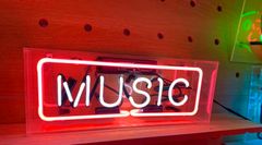 オーダー ネオンサイン ファッショナブルスニーカー ホワイト 白