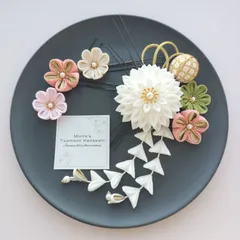 つまみ細工の髪飾り　ピンク　成人式　卒業式　七五三【No.13】